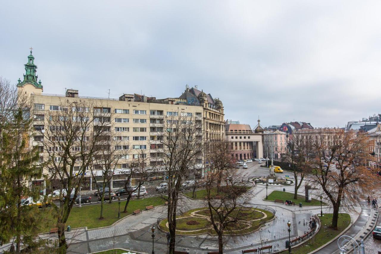 Біля Вокзалу Квартира Подобово По Вулиці Коротка 11 Сучасна Після Ремонту Lviv Luaran gambar